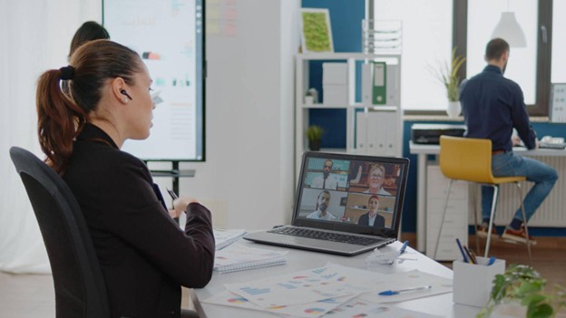 How Business Management Training Helps You Lead Remote Teams